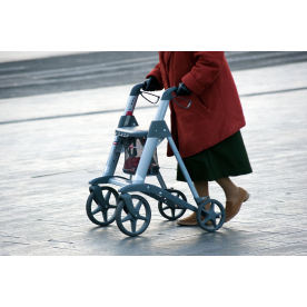 Comment bien choisir un rollator en fonction des besoins ?