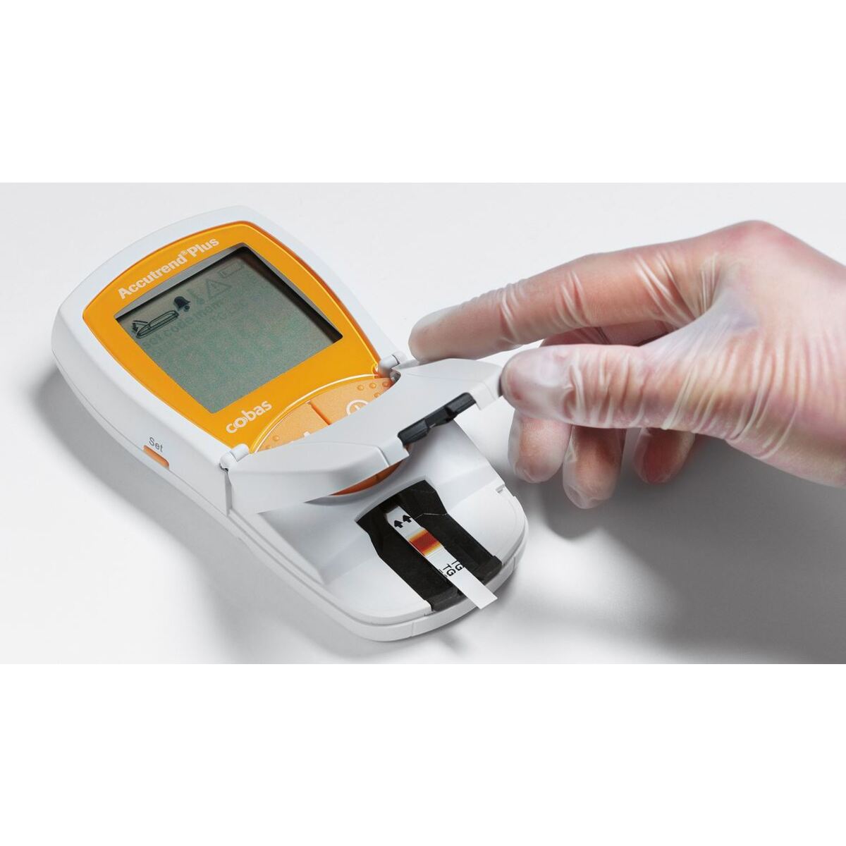 05050472016 Lecteur Accutrend GC seul (cholestérol-lactate-tryglycéride) M02