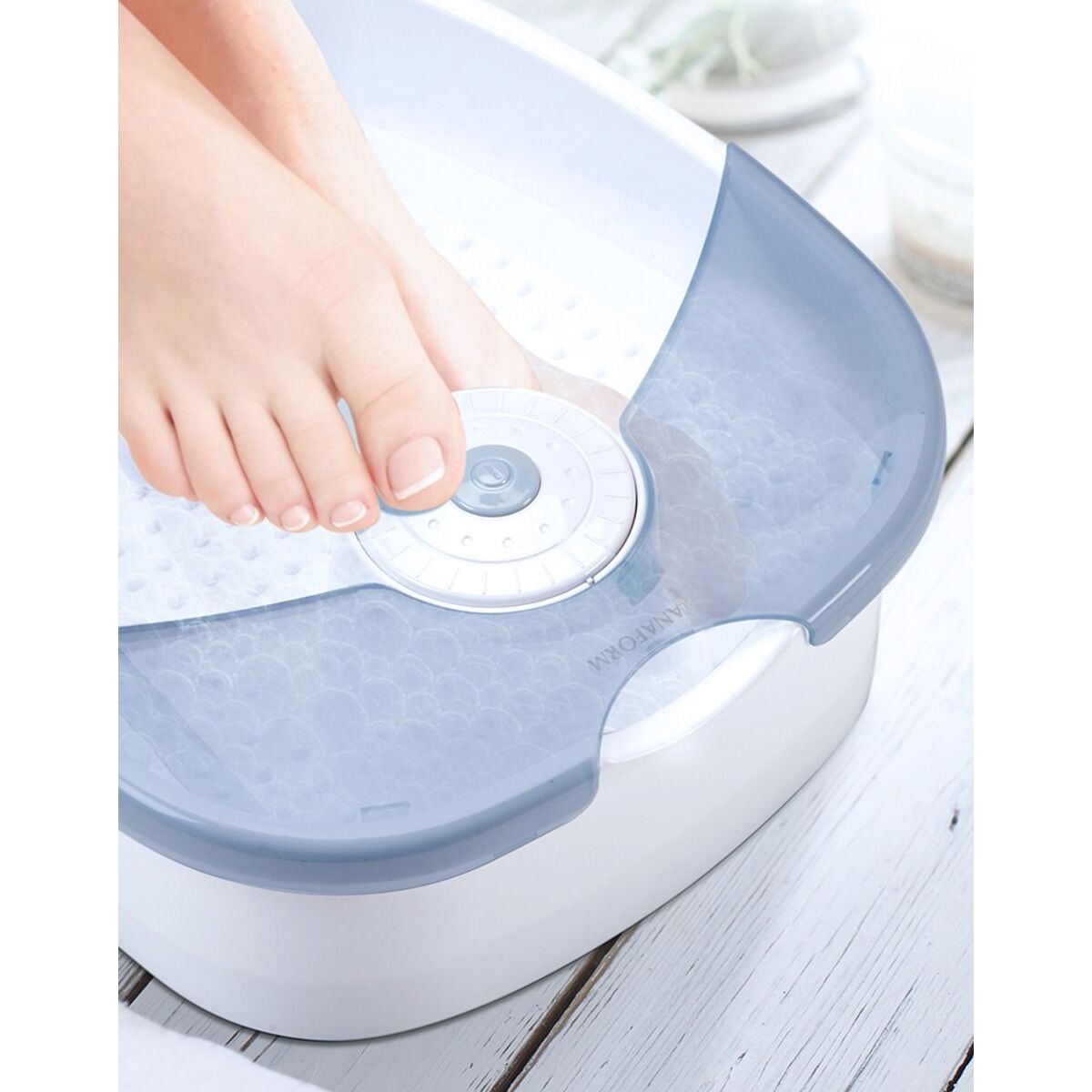 LA110414 Lanaform Foot Spa M02