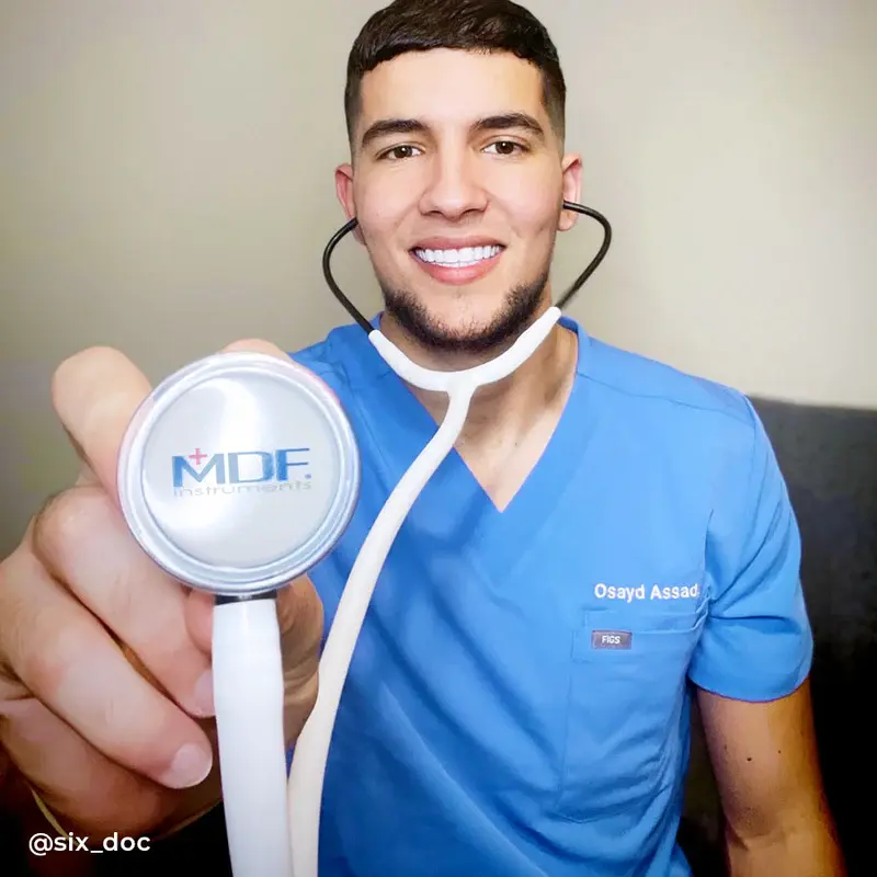 stethoscope-mdf-instruments-procardial-titanium-white-blackout.webp